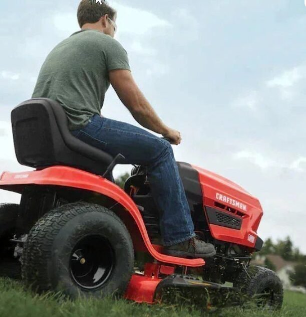 CRAFTSMAN T100 36″ 11.5-HP Riding Lawn Mower - Image 4