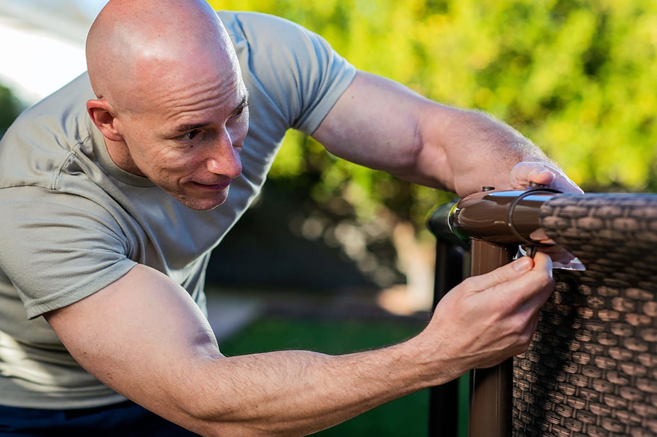 Coleman 18' x 48" Power Steel Swim Vista Series II Swimming Pool Set - Image 4